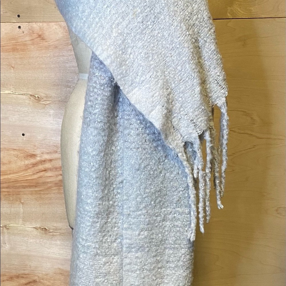 MER-SEA Boho wrap with fringes, very cute and cozy Ombre gray